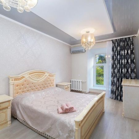Apartments Deribasovskaya โอเดสซา ภายนอก รูปภาพ