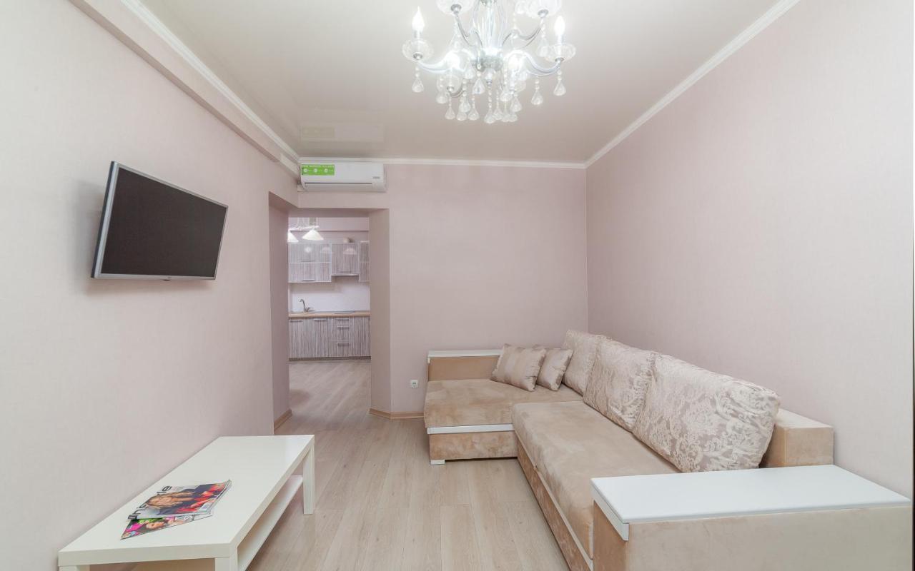 Apartments Deribasovskaya โอเดสซา ภายนอก รูปภาพ