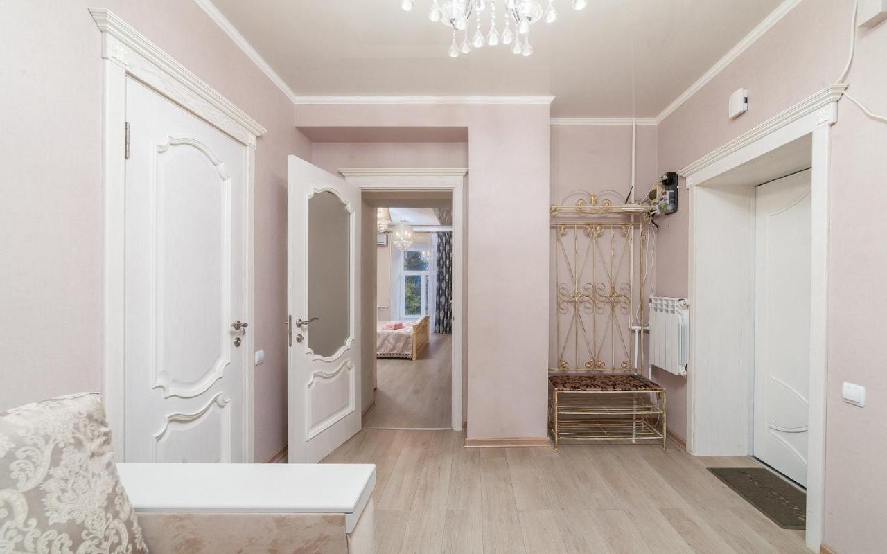 Apartments Deribasovskaya โอเดสซา ภายนอก รูปภาพ
