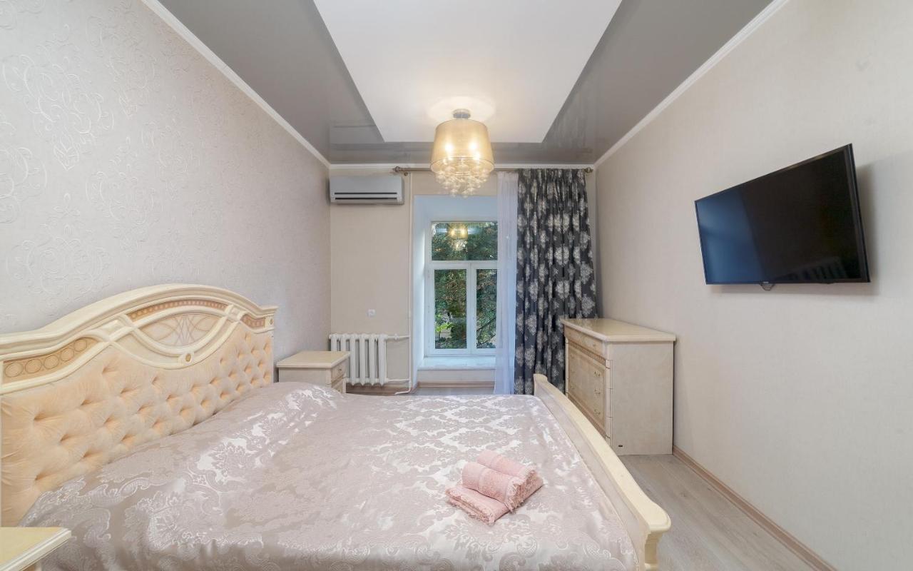 Apartments Deribasovskaya โอเดสซา ภายนอก รูปภาพ