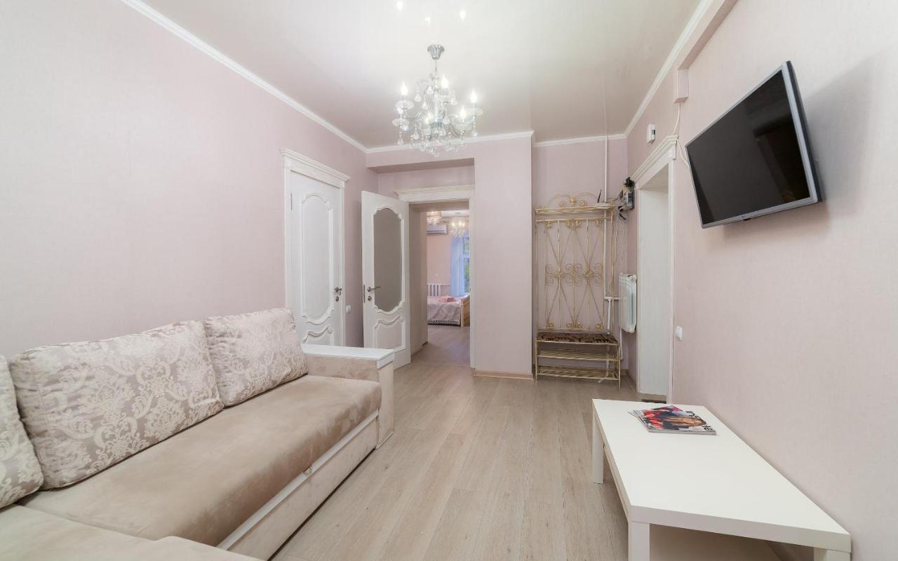Apartments Deribasovskaya โอเดสซา ภายนอก รูปภาพ